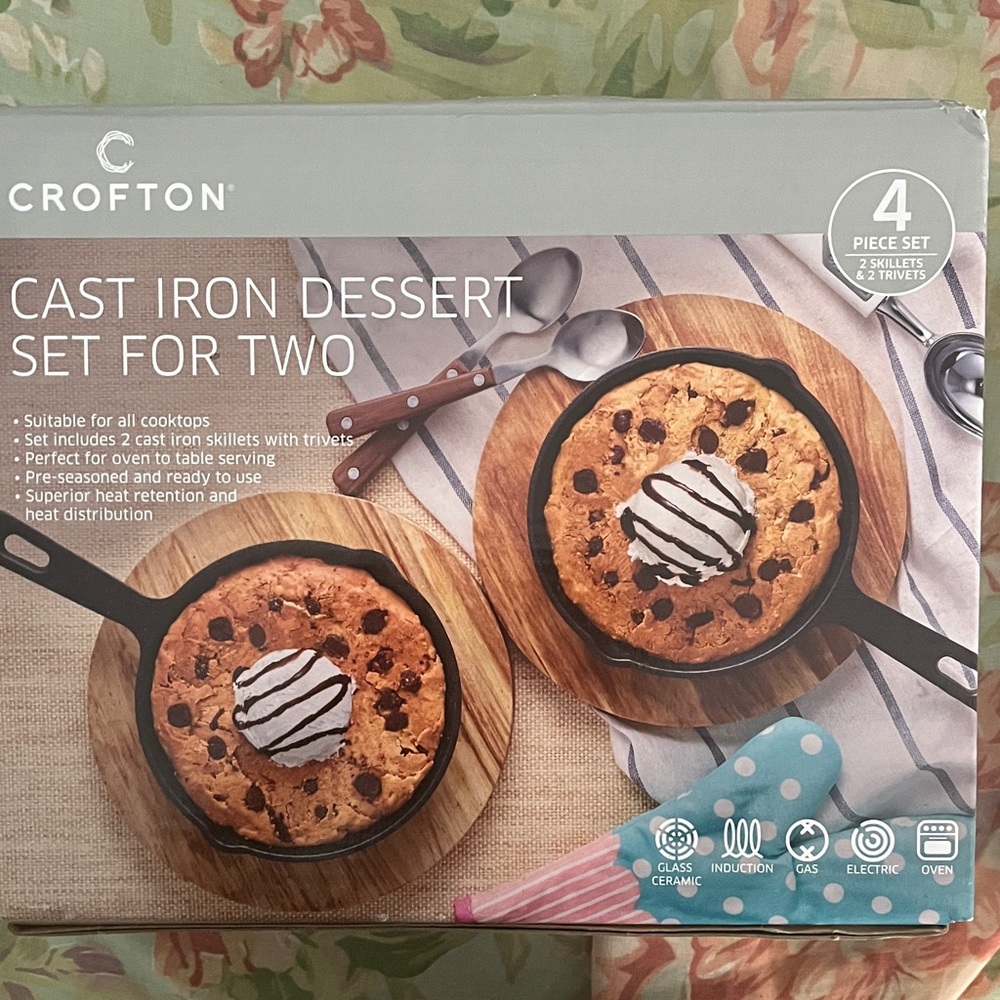 NWT Crofton Black Cast Iron Dessert Set for Two